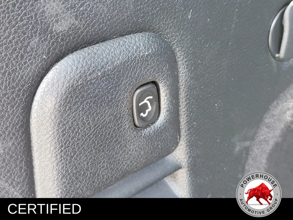 Used 2019 Silver Jeep Limited image 15