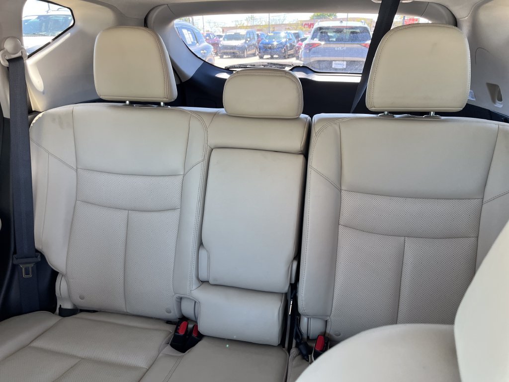Used 2024 White Nissan SL image 13