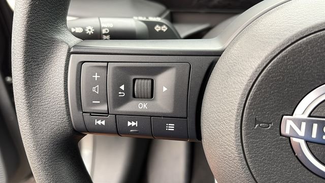 Used 2025 Gray Nissan S image 11