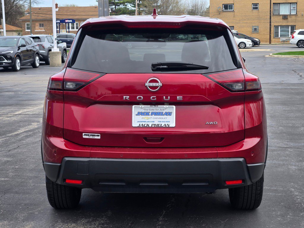 2025 Nissan Rogue SV - Photo 12