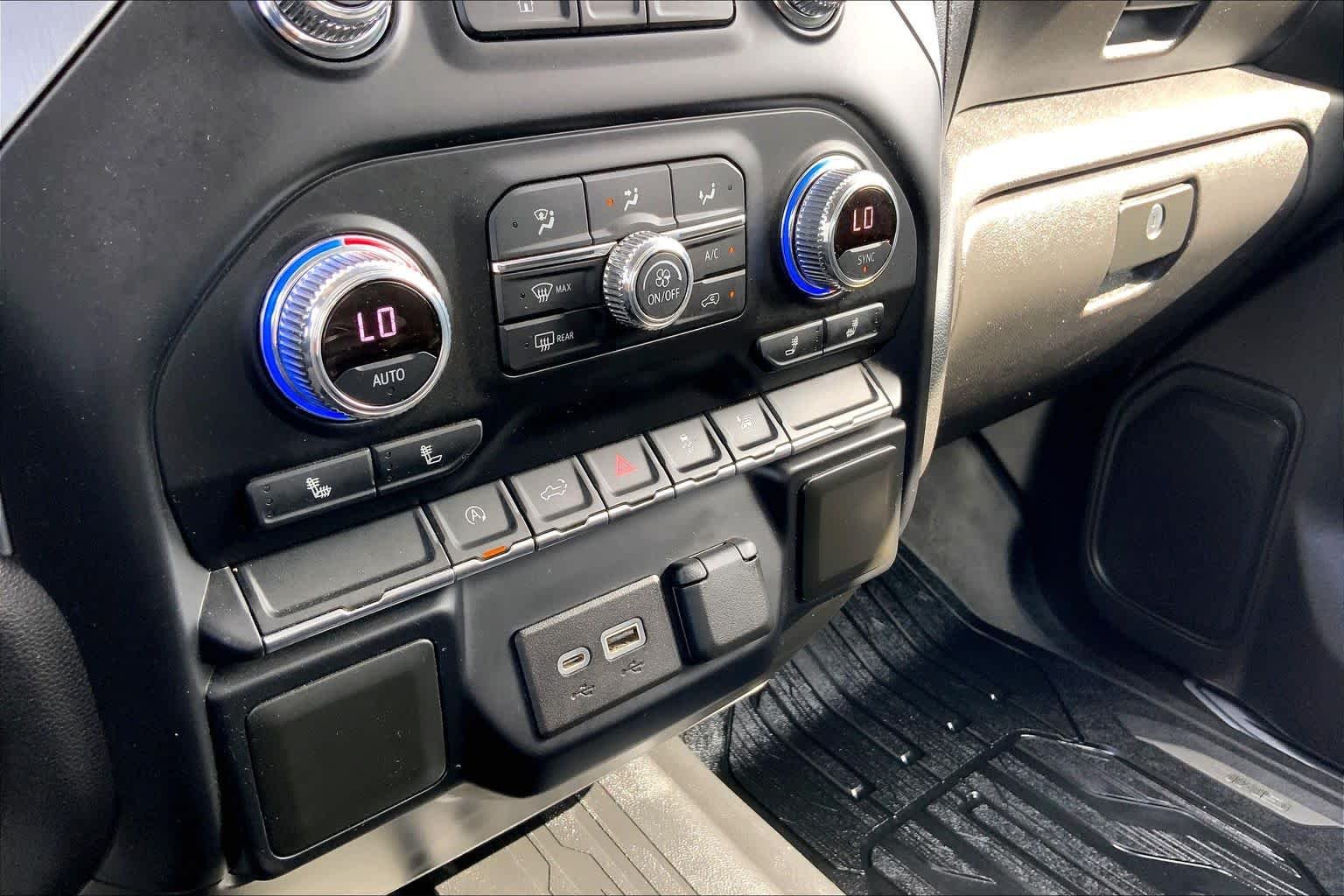 Used 2021 Pacific Blue Metallic GMC Elevation image 34