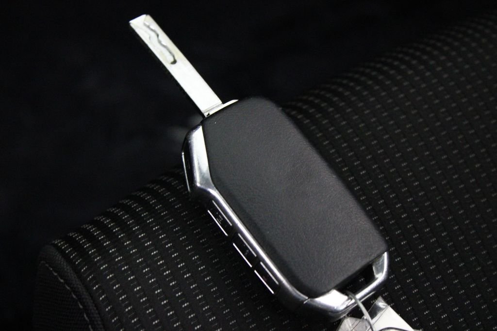 Used 2019 Black Kia FE image 27