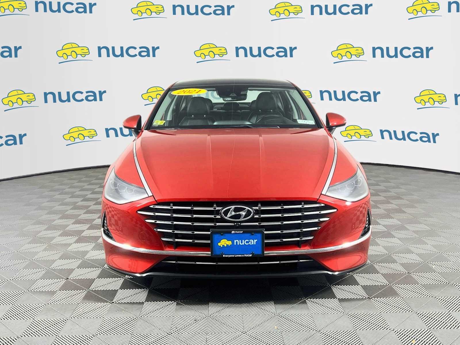 Used 2021 Calypso Red Hyundai Limited image 2