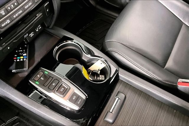 Used 2020  Honda Touring image 17
