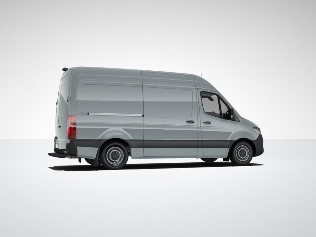 New 2025  Mercedes-Benz Cargo 144 WB image 18