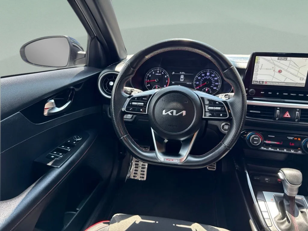 Used 2023 Snow White Pearl Kia GT image 31