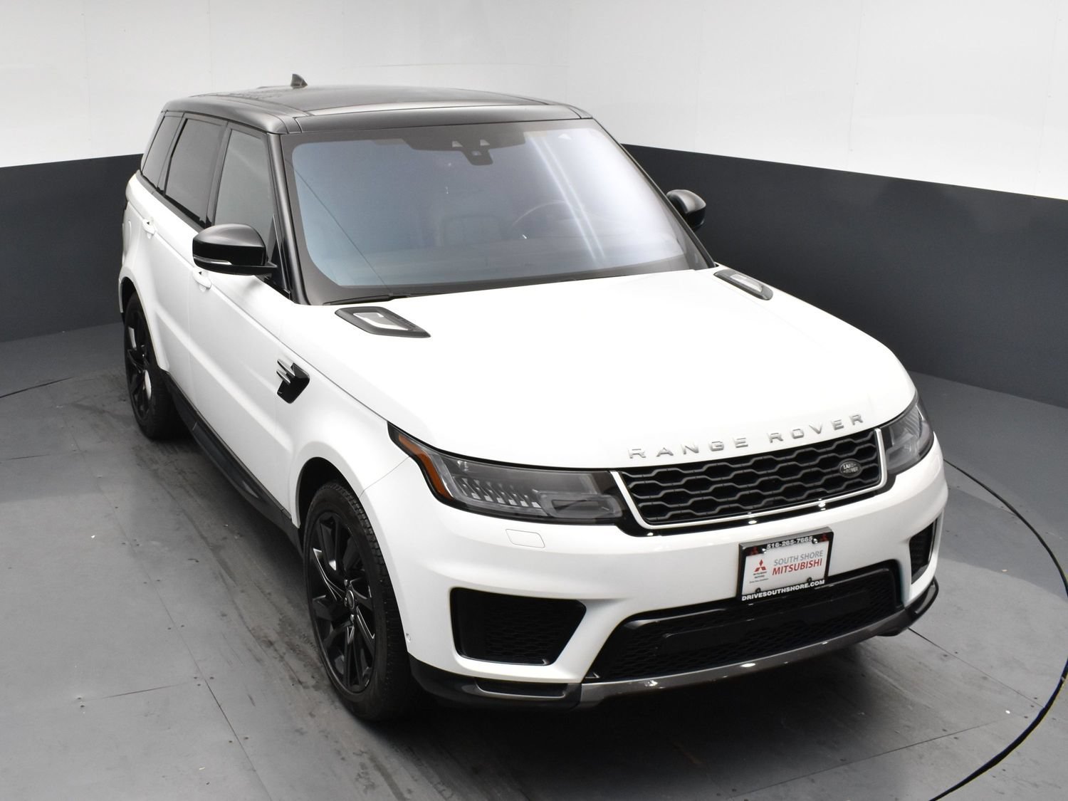 Used 2019 Fuji White Land Rover HSE image 22