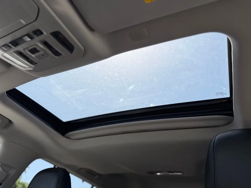 Used 2022  Toyota XLE image 27