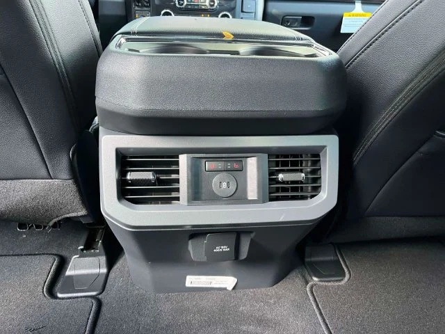 New 2027 Glacier Gray Metallic Tri-Coat Ford F-250® Lariat® image 15