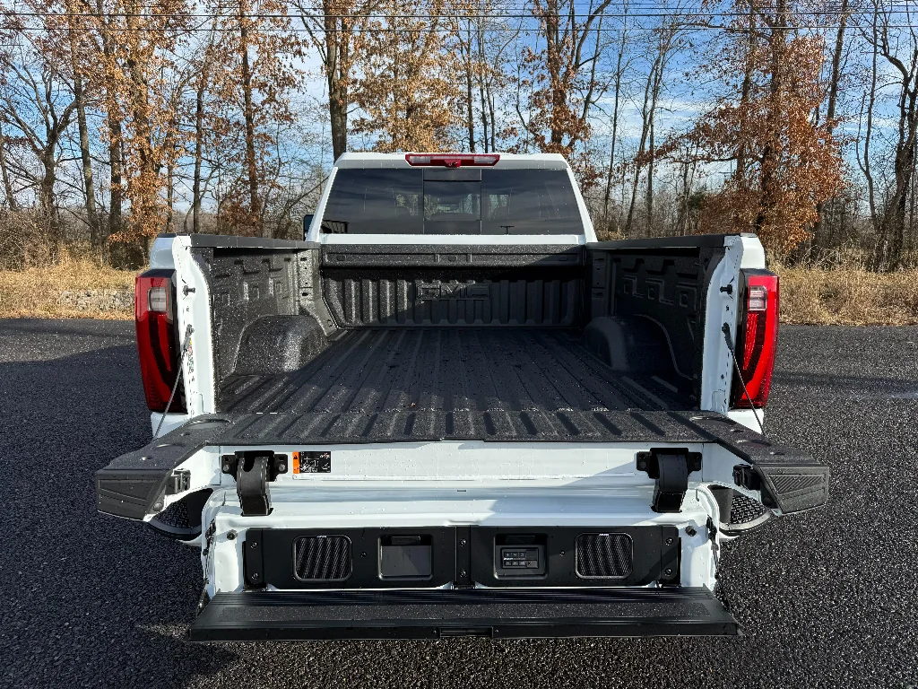 2026 GMC Sierra 2500HD Denali Ultimate - Photo 8