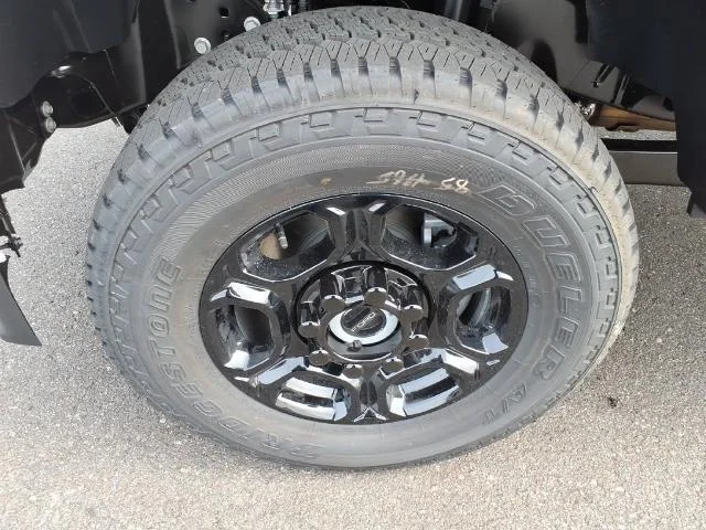 New 2026 Oxford White Ford F-350® XL image 29