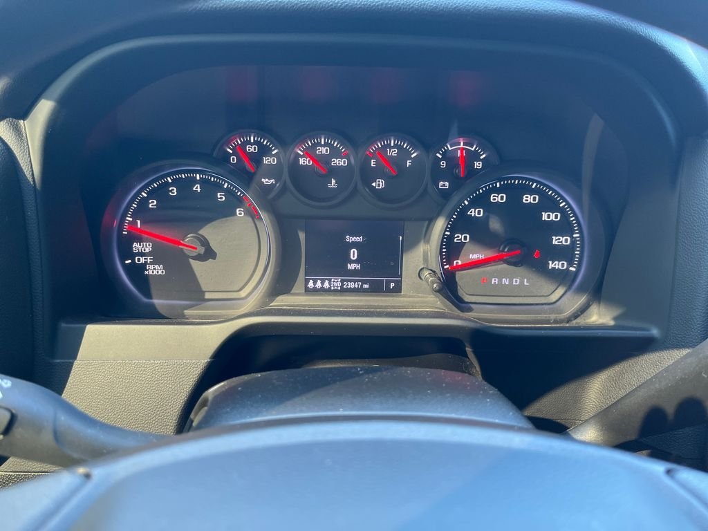 Used 2025 White Chevrolet Custom image 16
