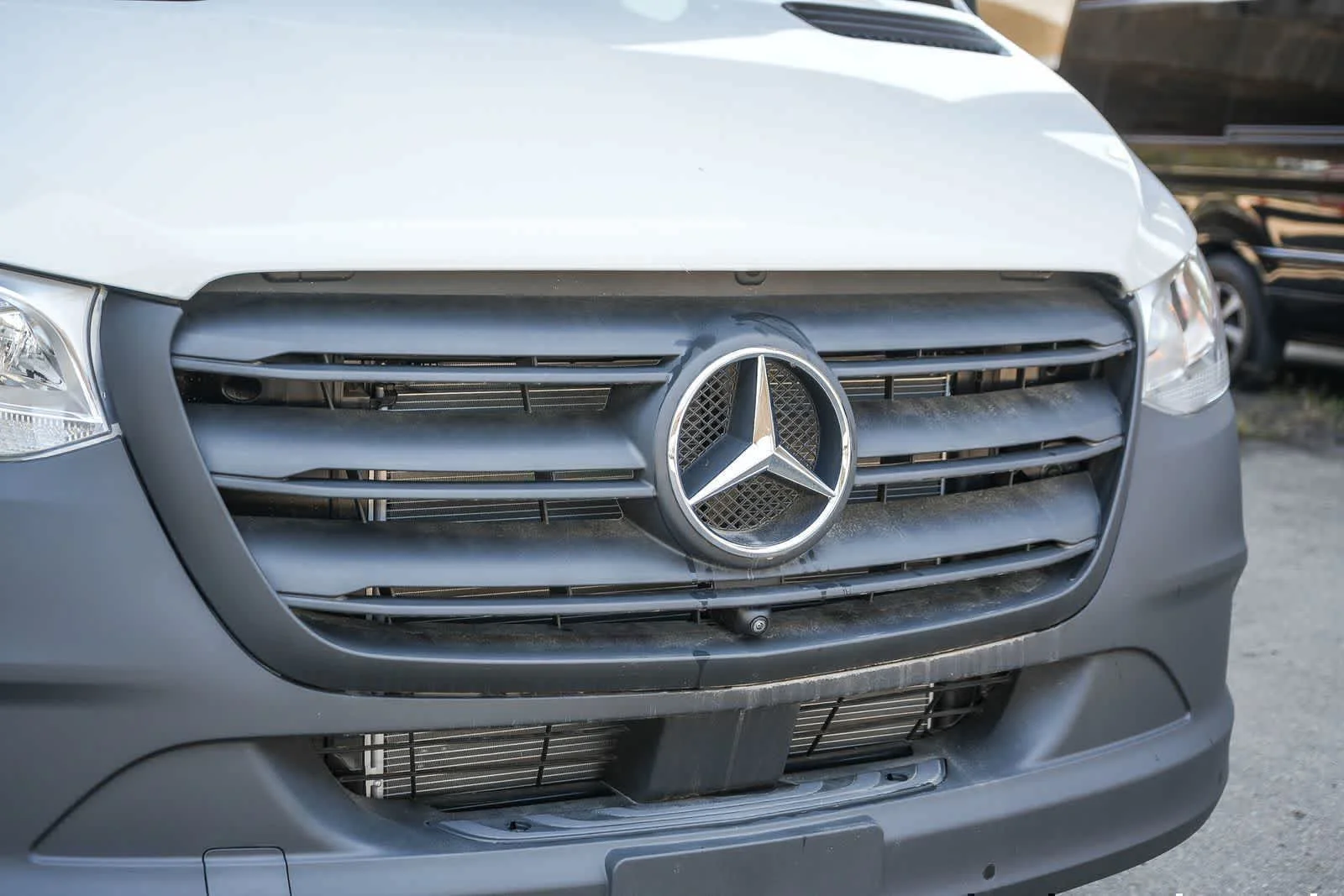 New 2026 Arctic+White Mercedes-Benz Crew 144WB High Roof RWD 2.0L I4 Diesel Turbo SO image 5