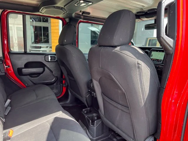 Used 2023 Red Jeep Sport S image 28