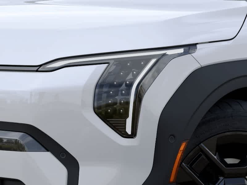 New 2027 Snow White Pearl Kia Land image 10