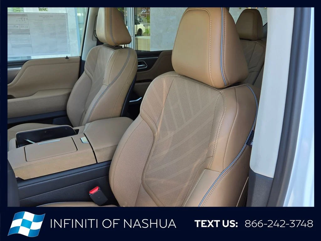 New 2027 RADIANT WHITE INFINITI Luxe 4WD image 7