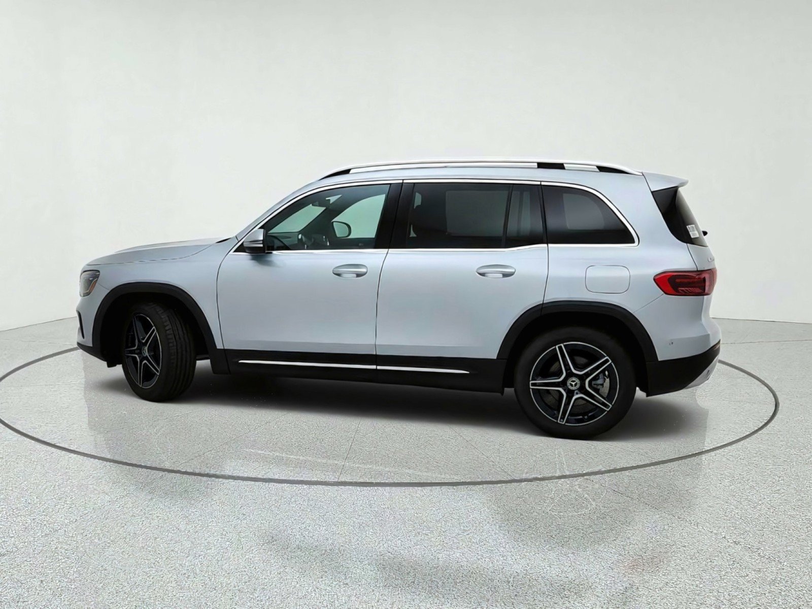 New 2026 Cirrus Silver Metallic Mercedes-Benz GLB 250 SUV image 41