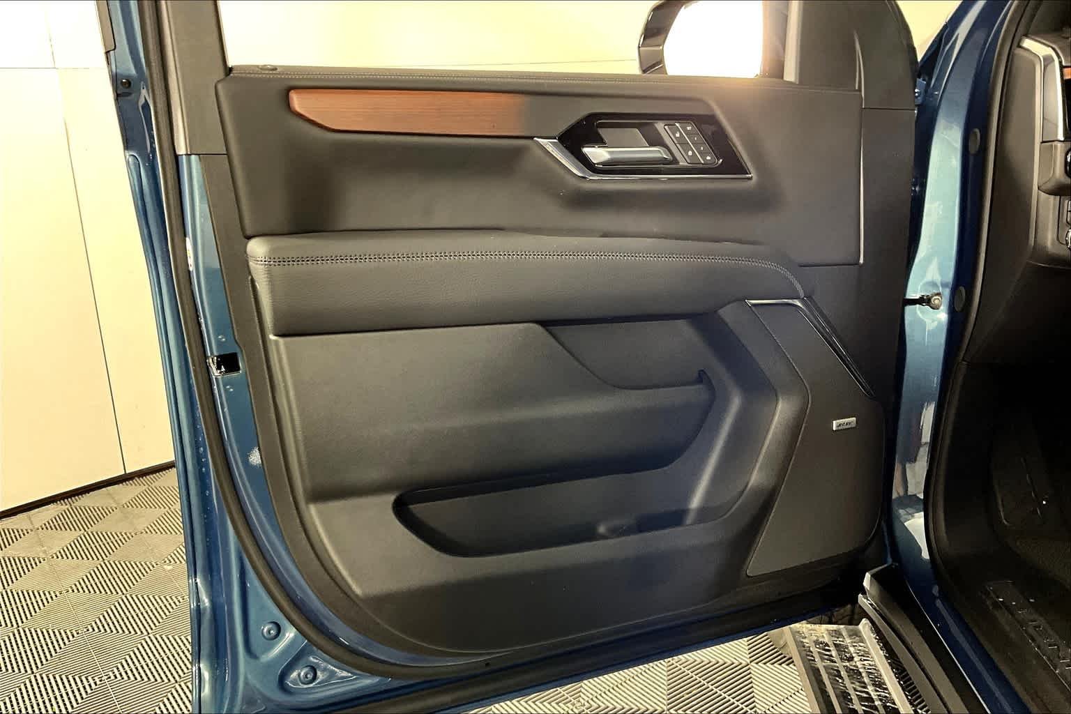 Used 2025 Downpour Metallic GMC Denali image 16