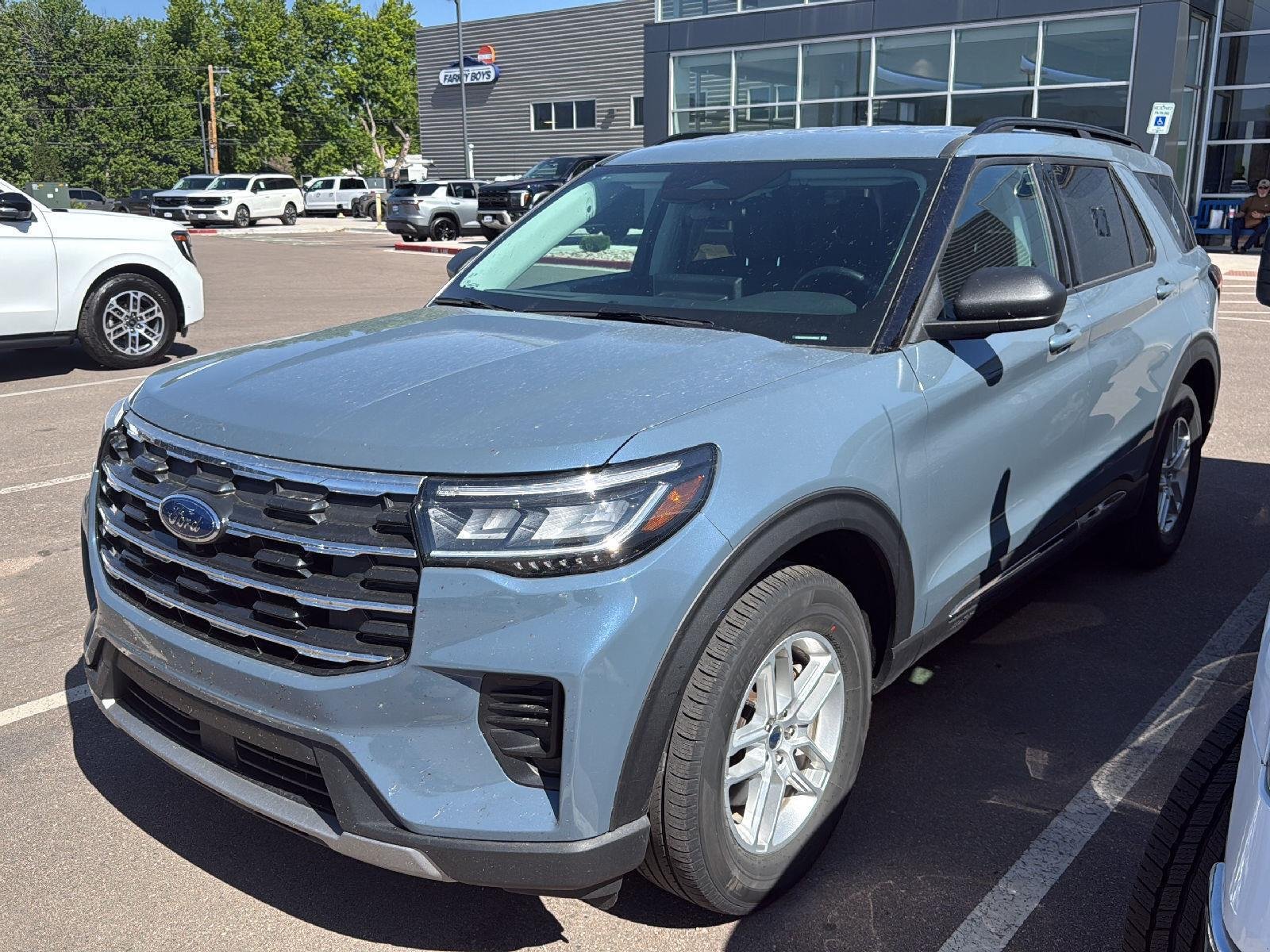 2025 Ford Explorer Active 4WD (PL535)'s photo