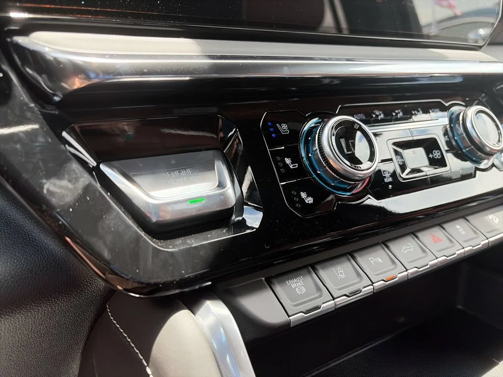 New 2026 Glacier White Tricoat GMC Denali Ultimate image 25