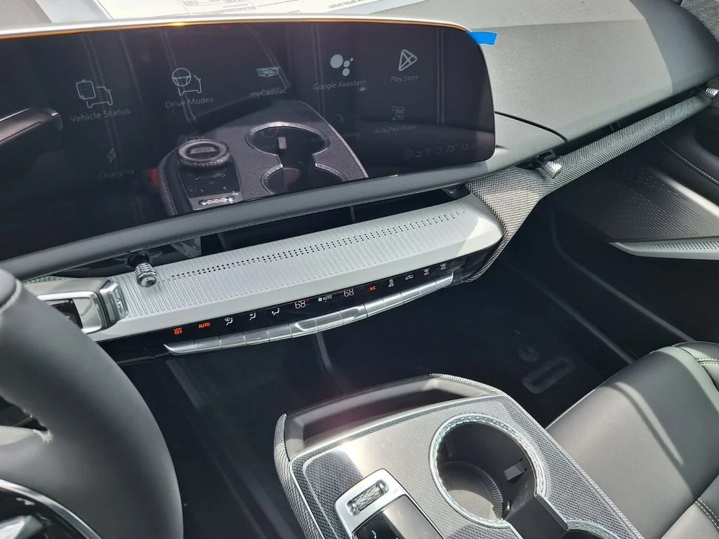 2026 Cadillac OPTIQ Sport - Photo 17