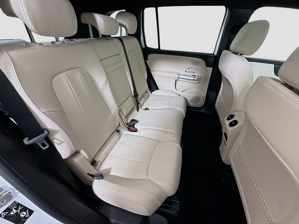 Used 2026 White Mercedes-Benz GLB 250 image 26