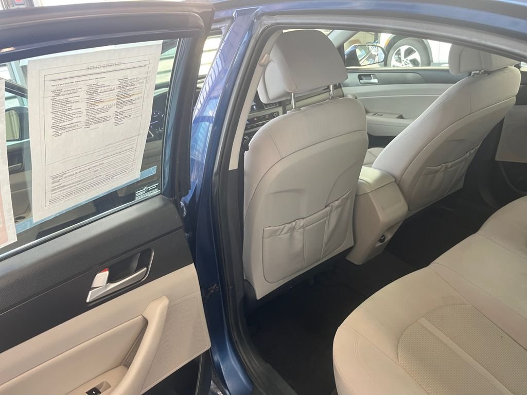 Used 2017 Blue Hyundai Sport image 19