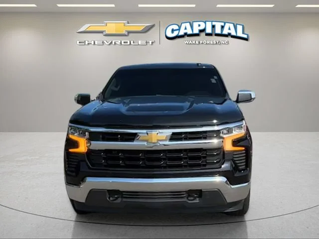 Used 2025 Black Chevrolet LT image 8