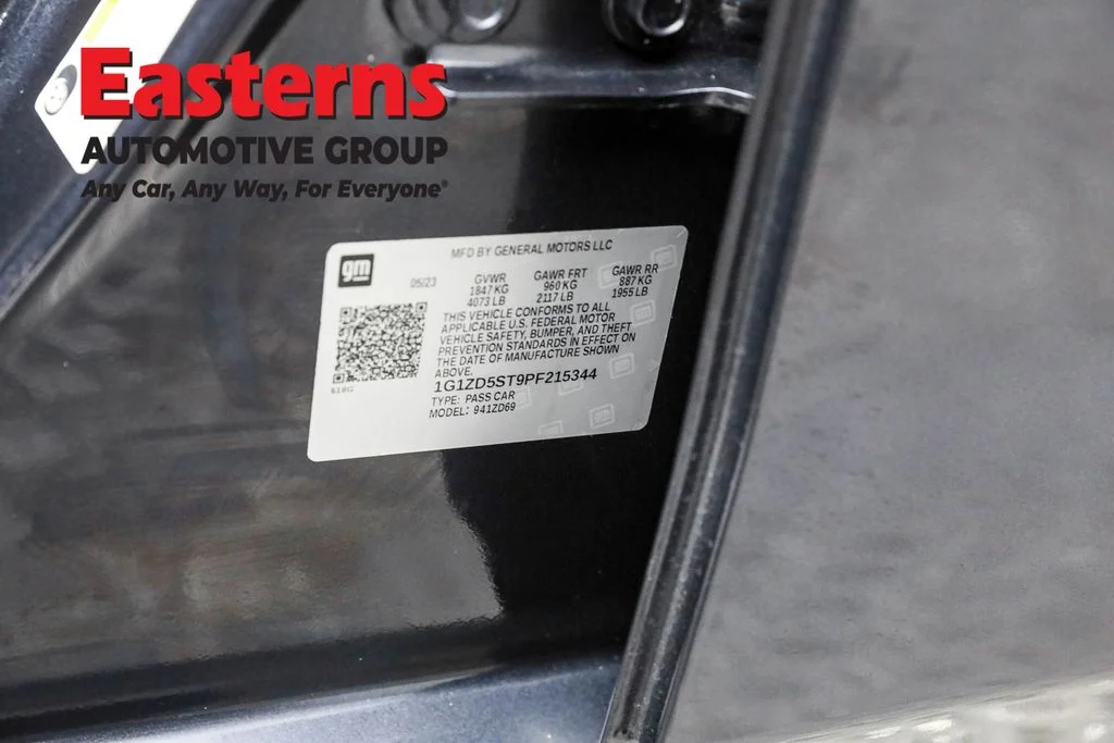 Used 2023 Gray Chevrolet LT image 34