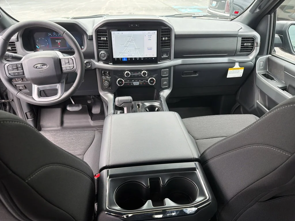 New 2026 Carbonized Gray Metallic Ford XLT image 13