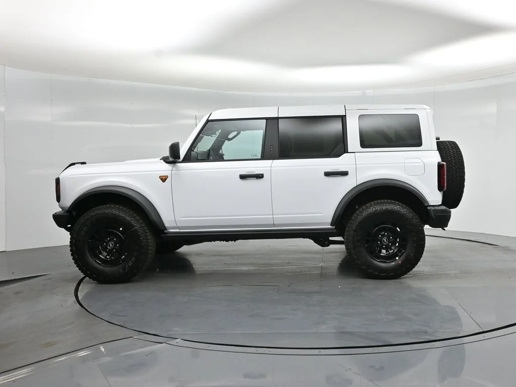 New 2026 Oxford White Ford Badlands image 27