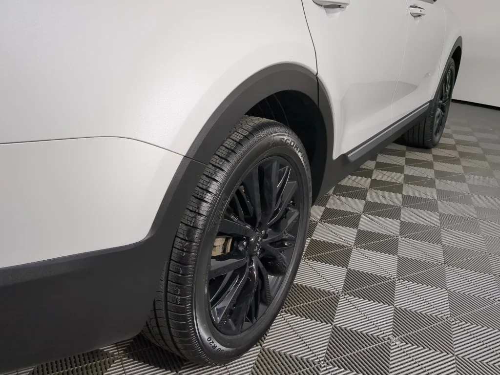Used 2020 White Kia SX image 8