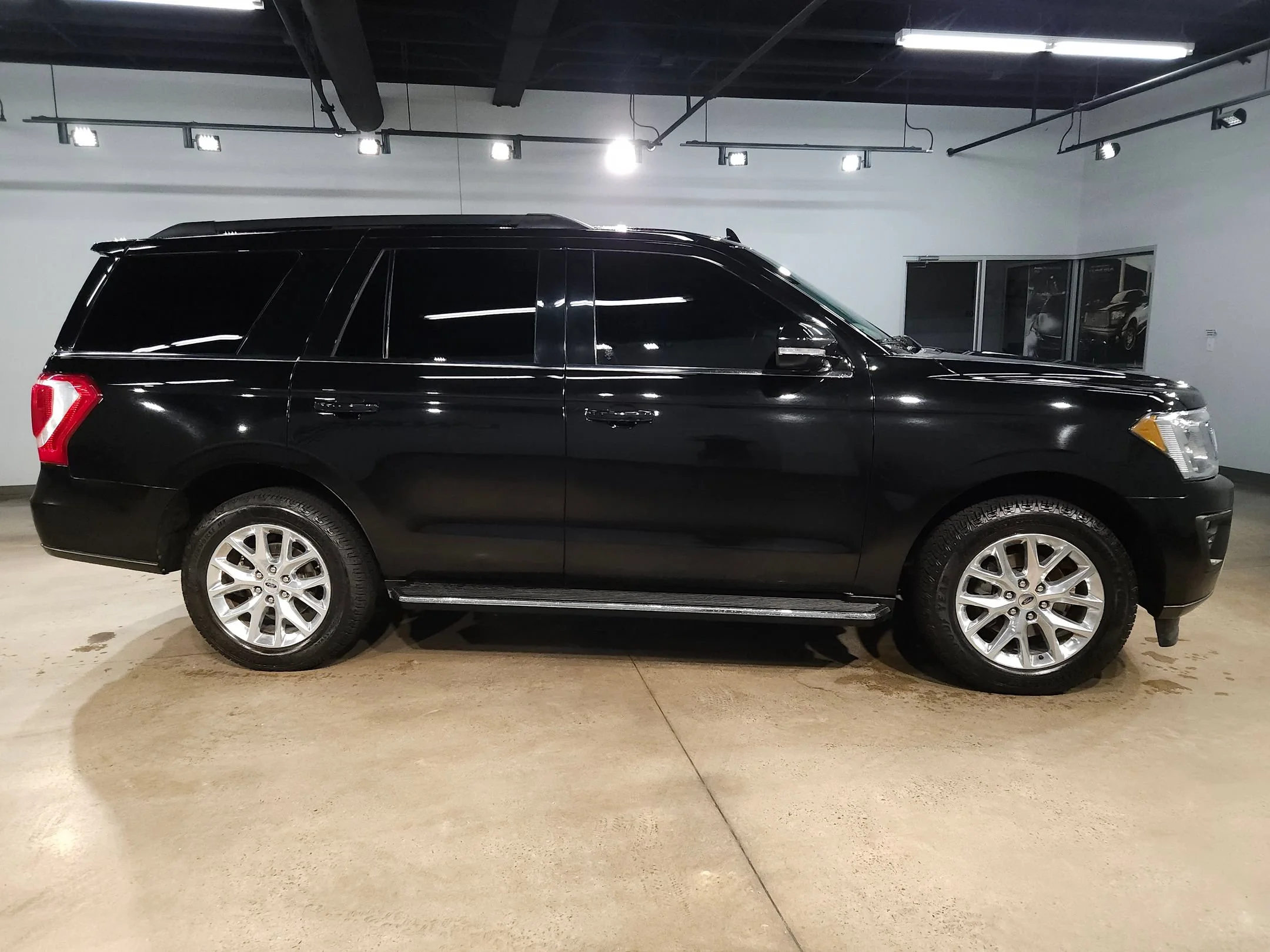 Used 2020 Agate Black Ford XLT image 8