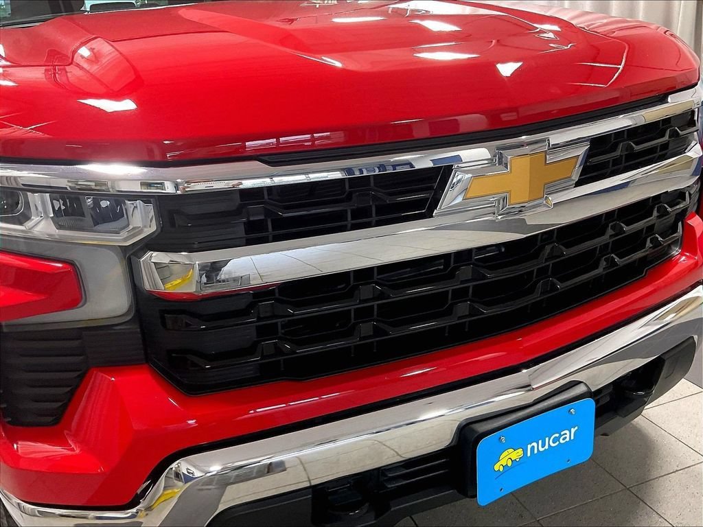 Used 2024 Red Hot Chevrolet LT (2FL) image 31