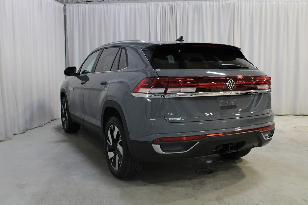 New 2026 Gray Volkswagen 2.0T SE w/Technology image 23