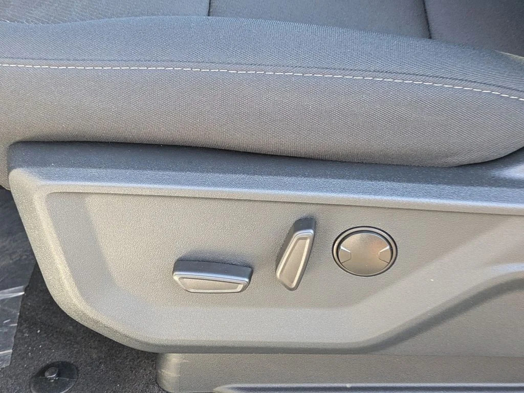 New 2026 Oxford White Ford XLT image 22