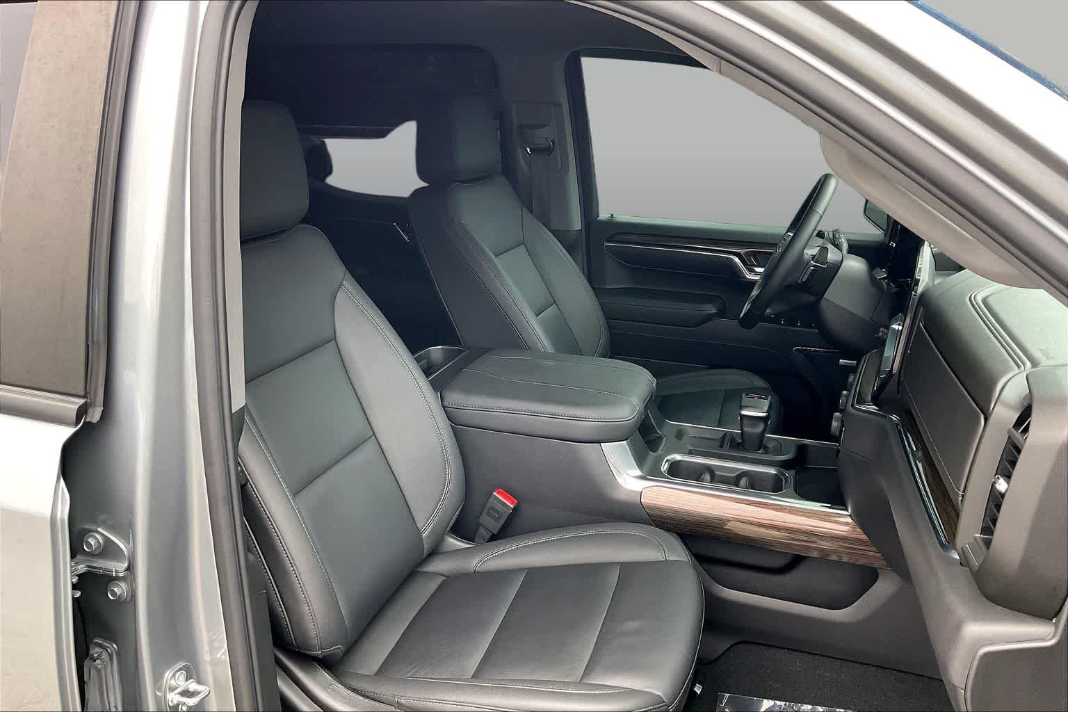Used 2024 Sterling Gray Metallic Chevrolet LT Trail Boss image 8