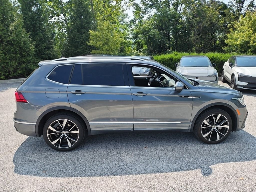 Used 2022 Gray Volkswagen 2.0T SEL R-Line image 8