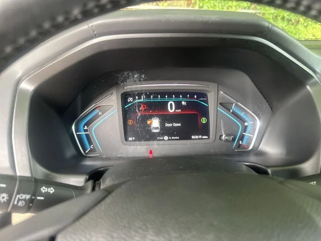 Used 2022 White Honda EX-L image 21