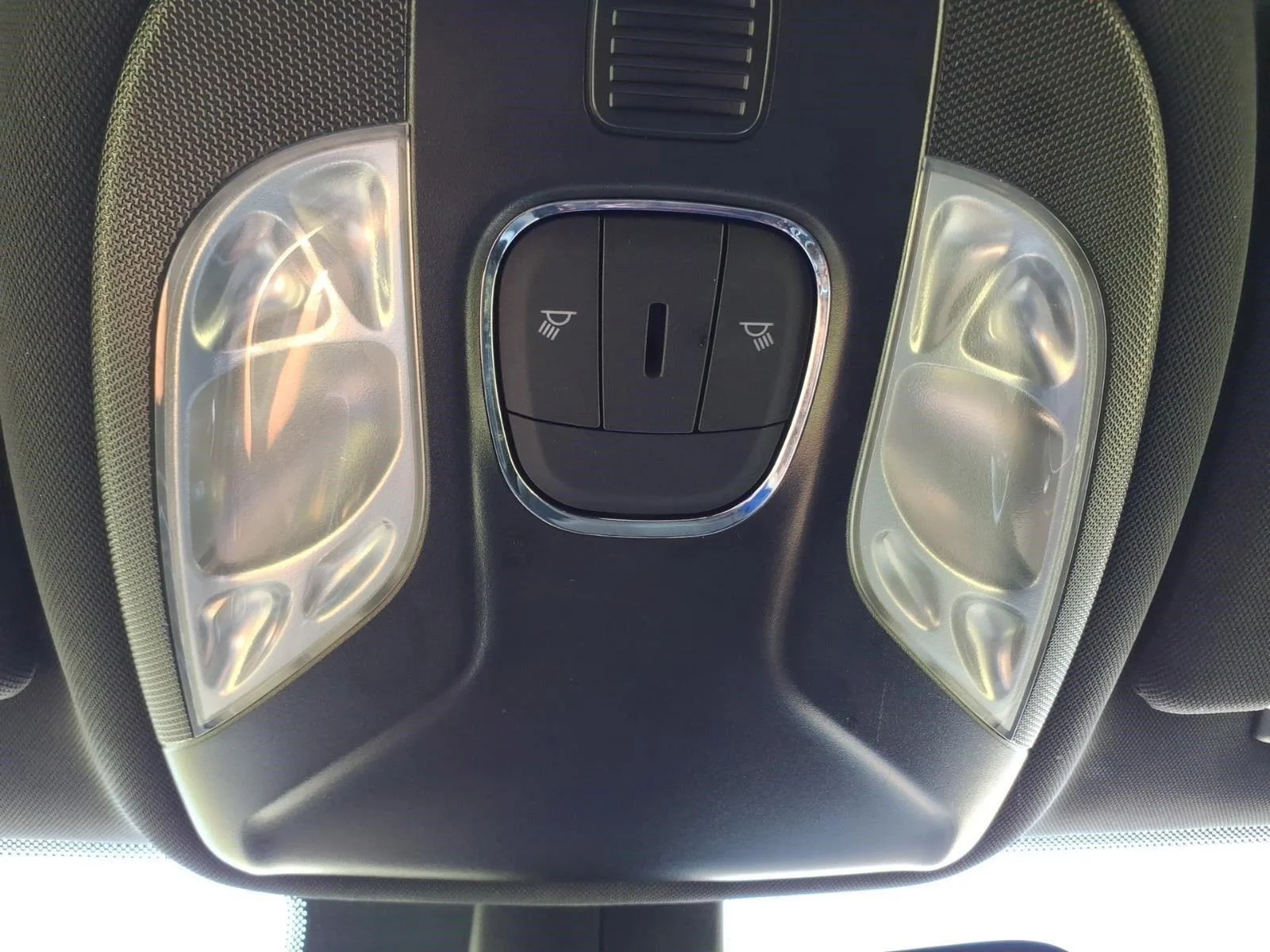 Used 2025 Bright White Clearcoat Jeep Trailhawk image 30