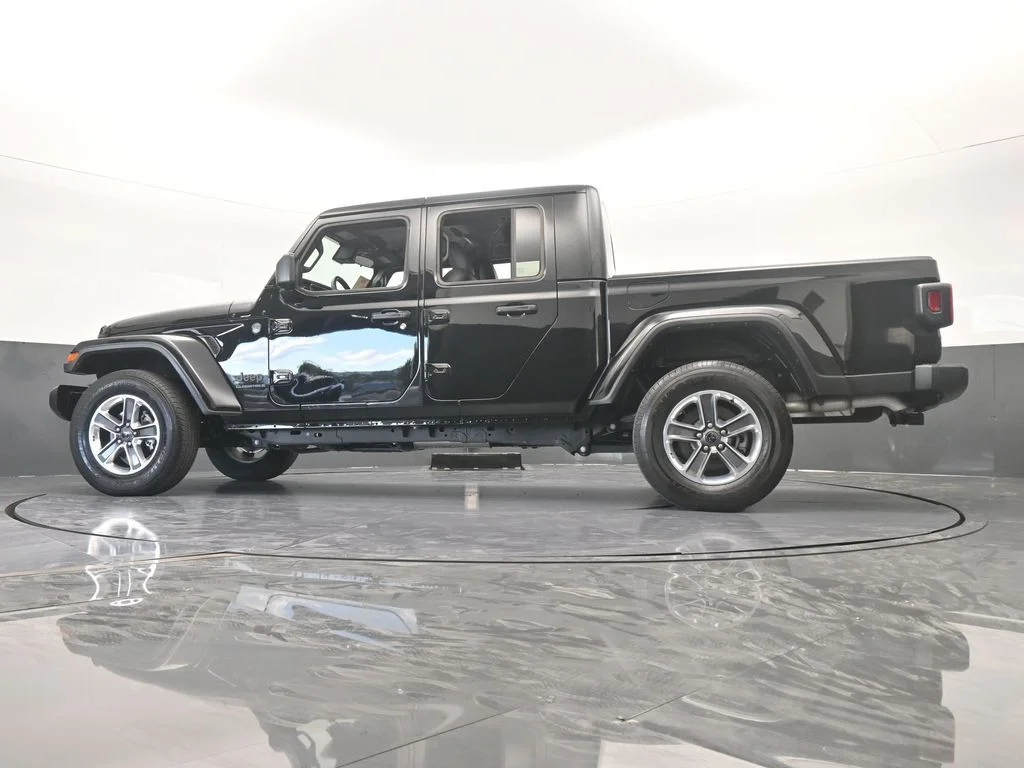 Used 2024 Black Clearcoat Jeep Sport S image 54