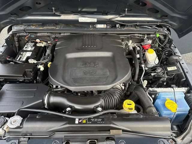 Used 2018 Rhino Clearcoat Jeep Sport S image 27