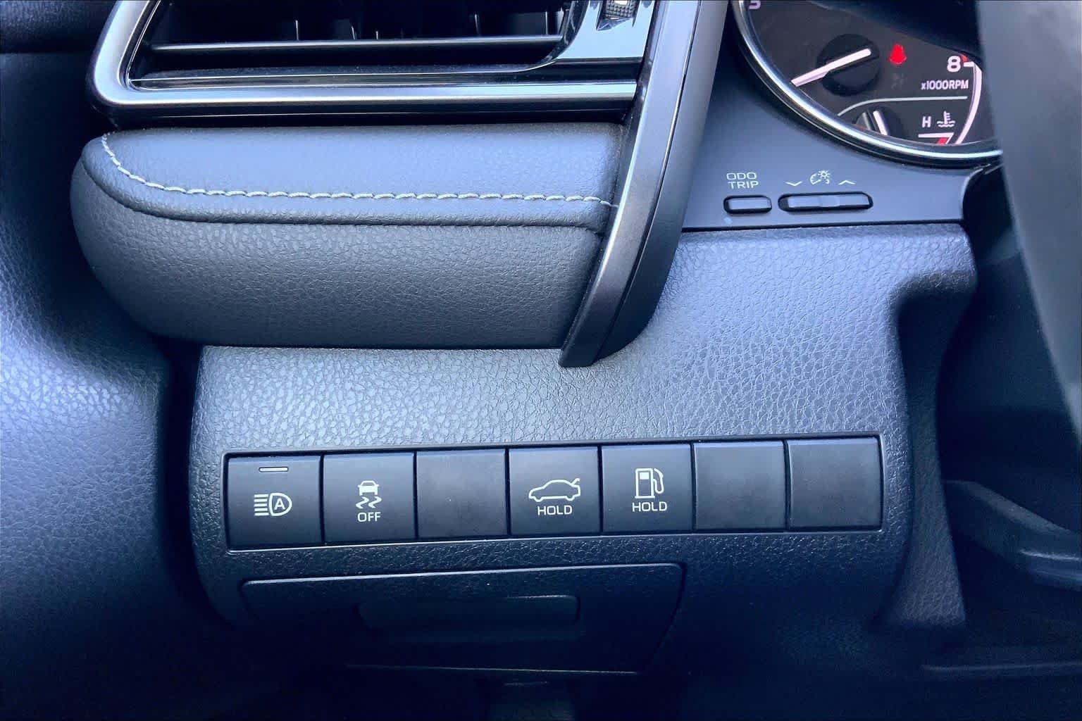Used 2019 Celestial Silver Metallic Toyota SE image 33