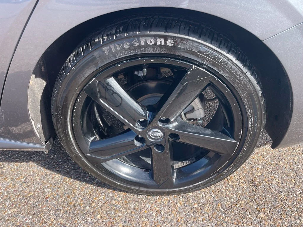 Used 2024 Gray Nissan SR image 18