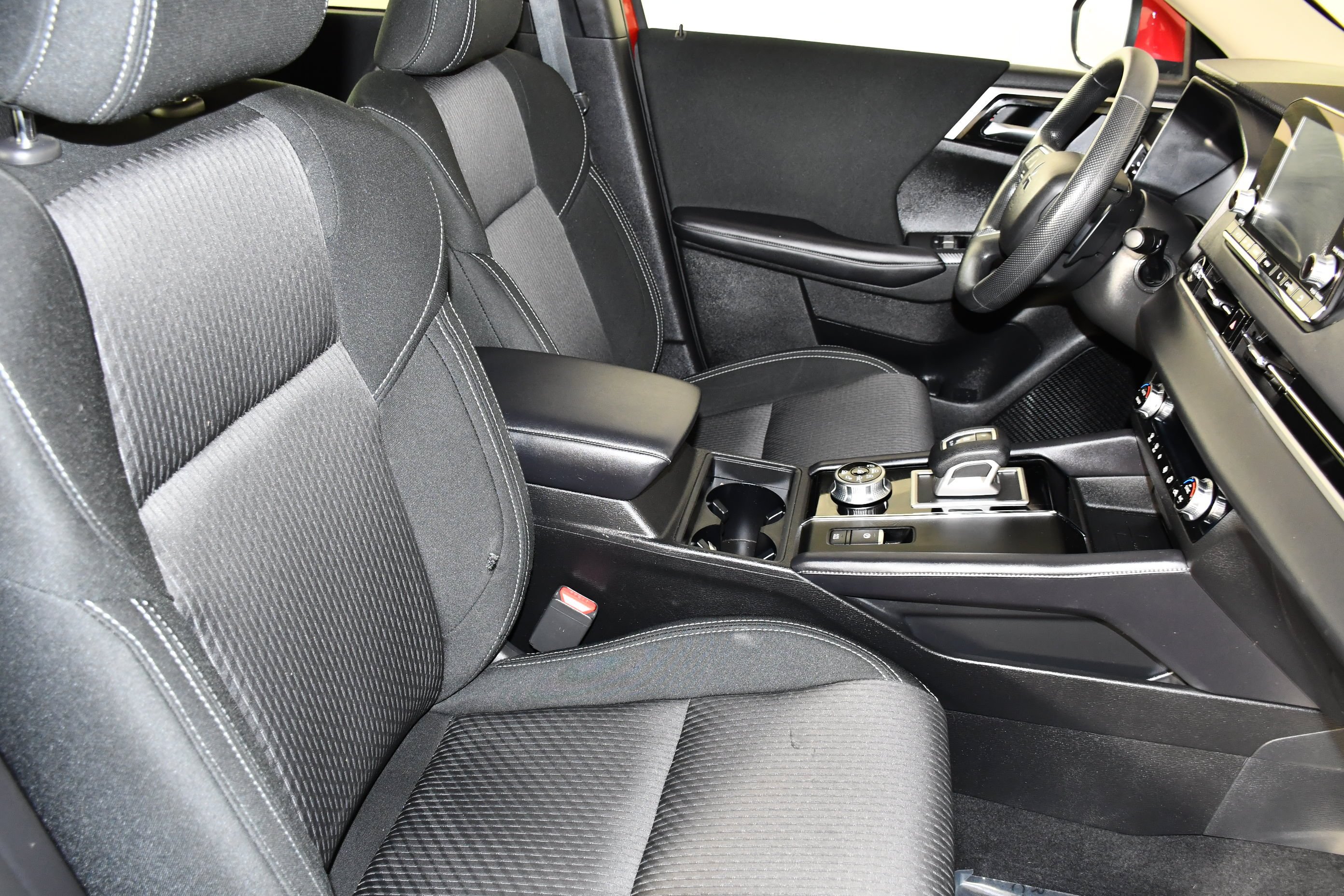 Certified Used 2024 Red Diamond Mitsubishi ES image 39