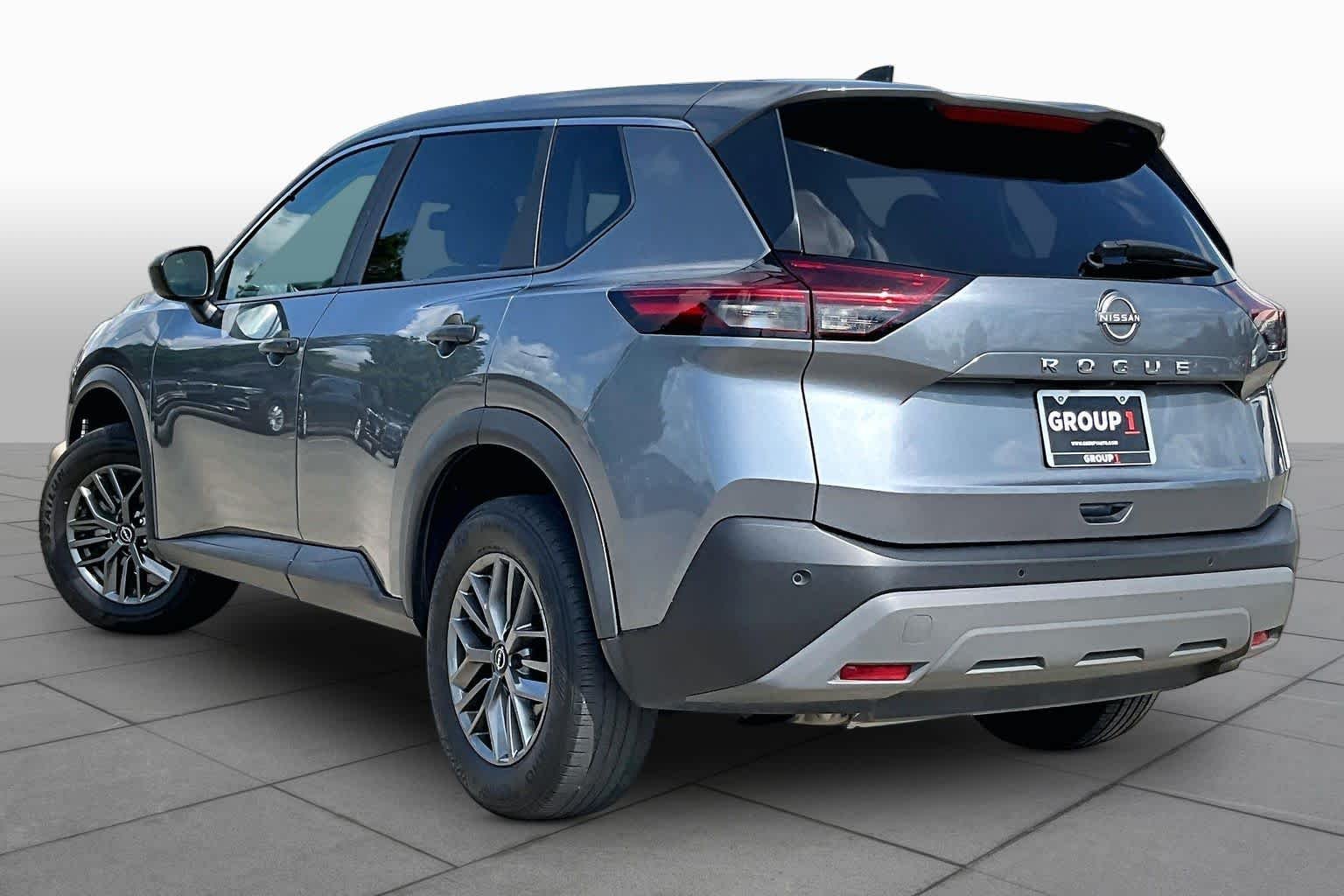Used 2023 Gun Metallic Nissan S image 10