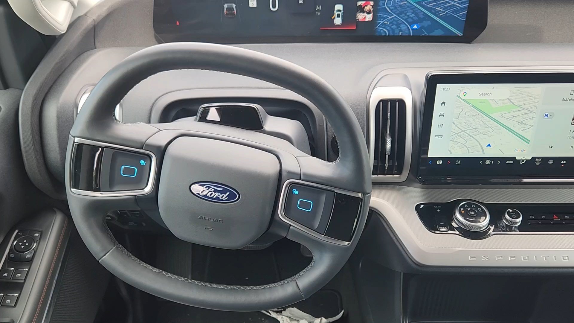 Used 2025 Agate Black Metallic Ford Active image 8