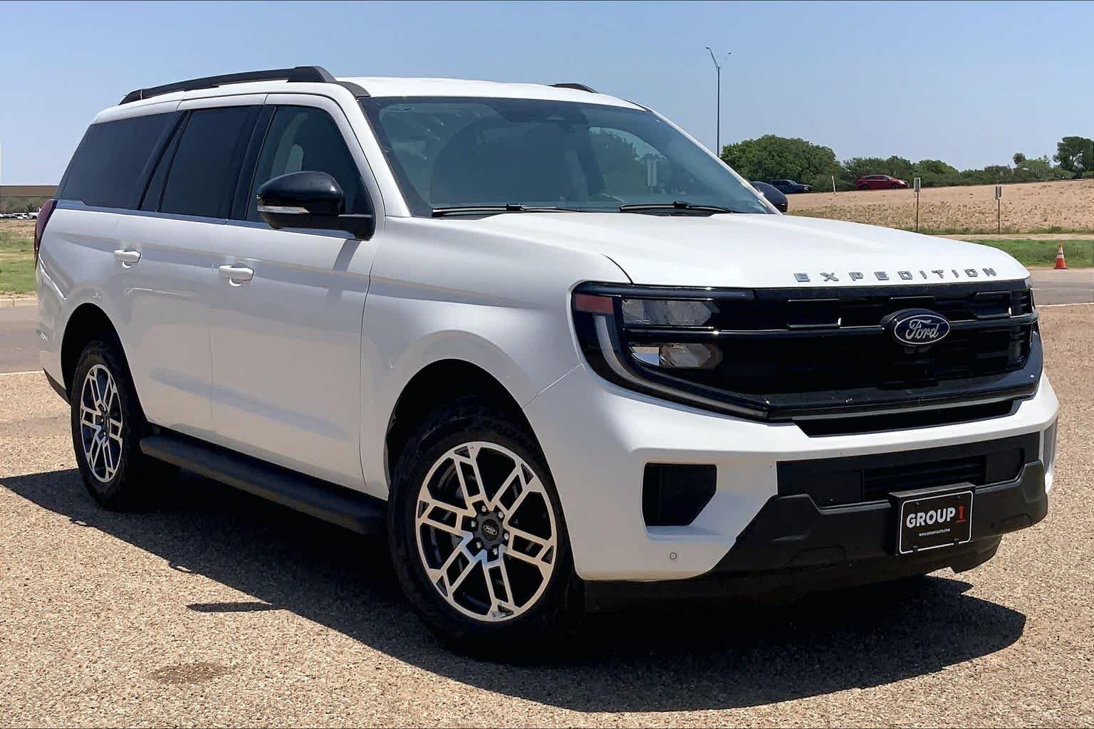 New 2026 Star White Metallic Tri-Coat Ford Active image 2
