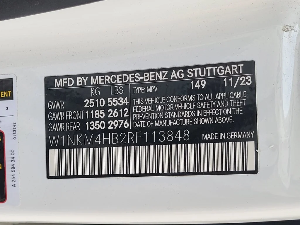 Used 2024 White Mercedes-Benz GLC 300 image 31