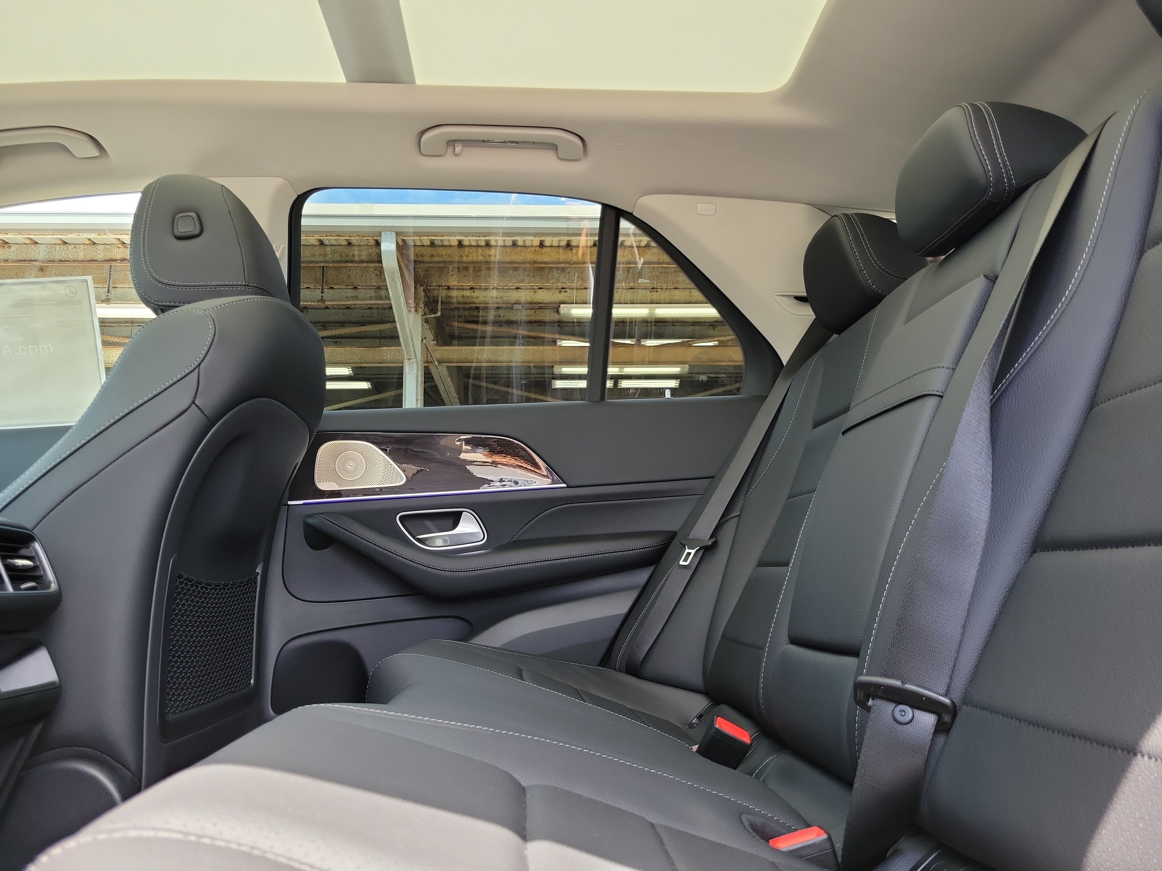 New 2026 Black Mercedes-Benz GLE 450 image 43